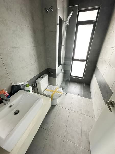 Semi-Detached House for Sale in Sungai Buloh (Selangor) - Lucas Loh - Bathroom - PropertyGuru.com.my