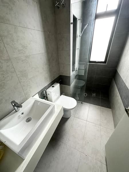 Semi-Detached House for Sale in Sungai Buloh (Selangor) - Lucas Loh - Bathroom - PropertyGuru.com.my