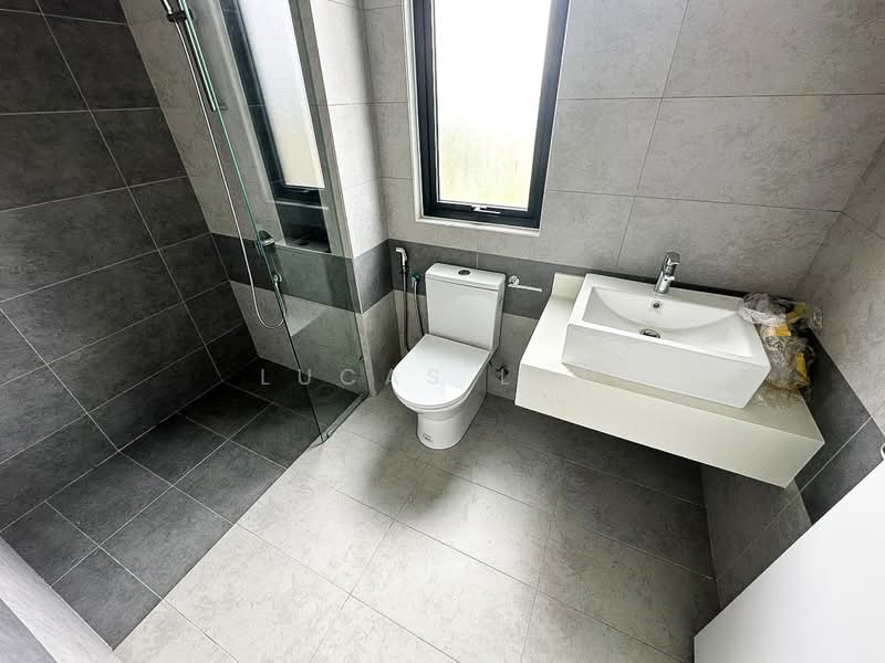 Semi-Detached House for Sale in Sungai Buloh (Selangor) - Lucas Loh - Bathroom - PropertyGuru.com.my