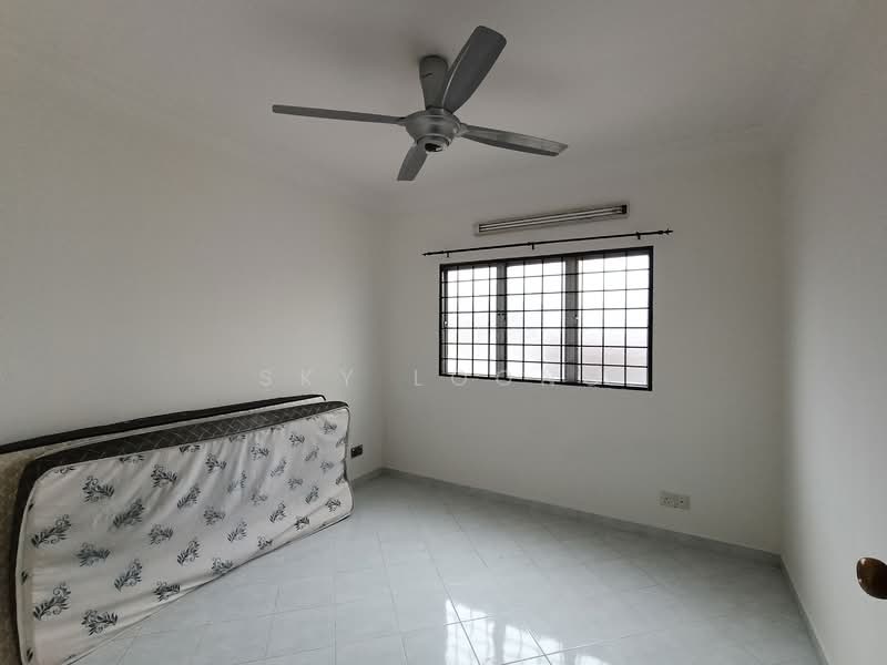 1-storey Terraced House for Sale in Kelana Jaya (Petaling Jaya) - Sky Loong - Bedroom - PropertyGuru.com.my