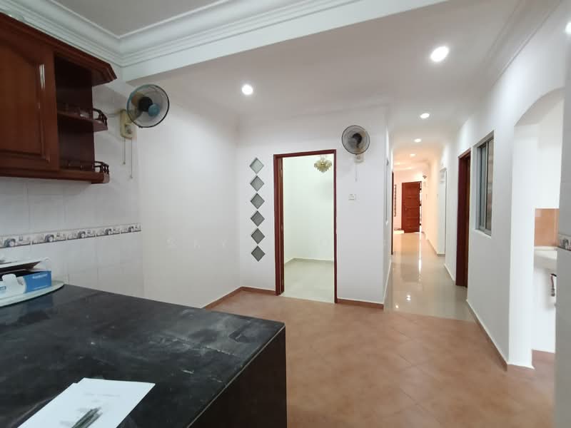 1-storey Terraced House for Sale in Kelana Jaya (Petaling Jaya) - Sky Loong - Kitchen - PropertyGuru.com.my
