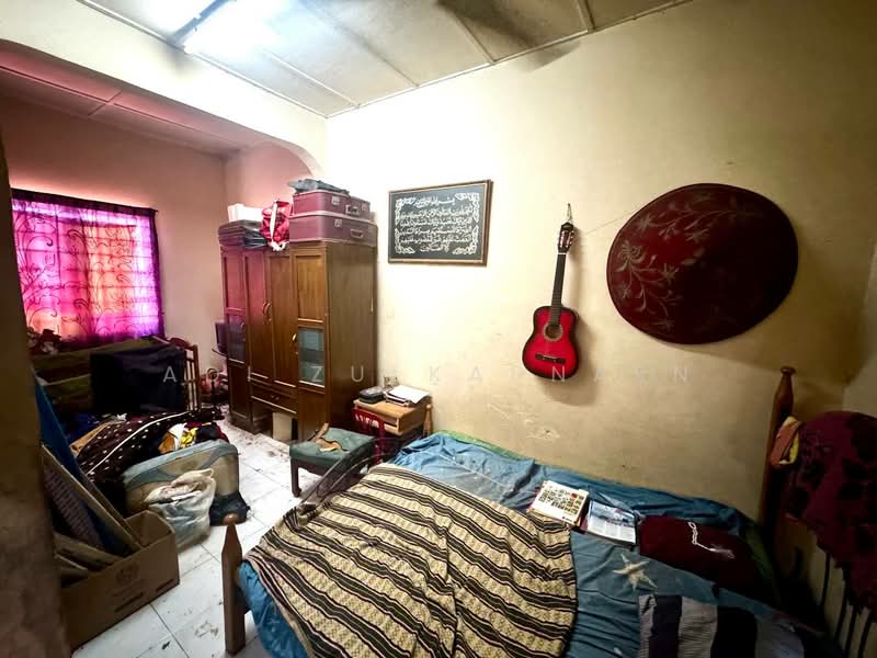 2-storey Terraced House for Sale in Kota Damansara (Selangor) - Adi Zulkarnaen - Bedroom - PropertyGuru.com.my