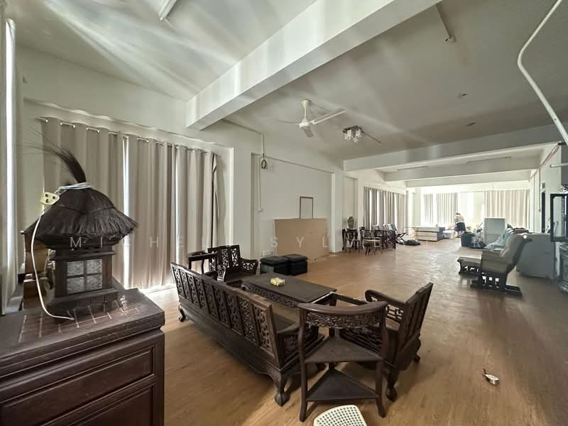 Shop / Office for Sale in Taman Cahaya Kota Puteri (Masai) - Michele Sylvester - Living Room - PropertyGuru.com.my