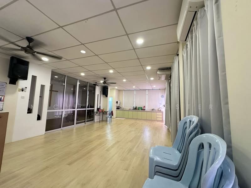 Shop / Office for Sale in Taman Cahaya Kota Puteri (Masai) - Michele Sylvester - Interior - PropertyGuru.com.my
