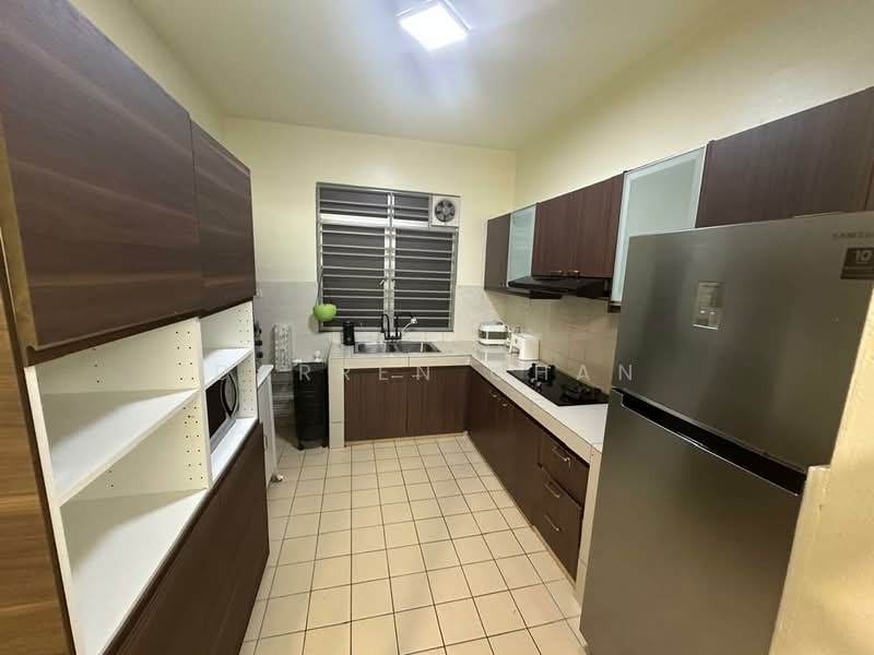 Condominium for Rent at Pearl Avenue - Darren Chan - Kitchen - PropertyGuru.com.my
