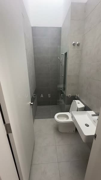 2-storey Terraced House for Sale in Sungai Buloh (Selangor) - Lucas Loh - Bathroom - PropertyGuru.com.my