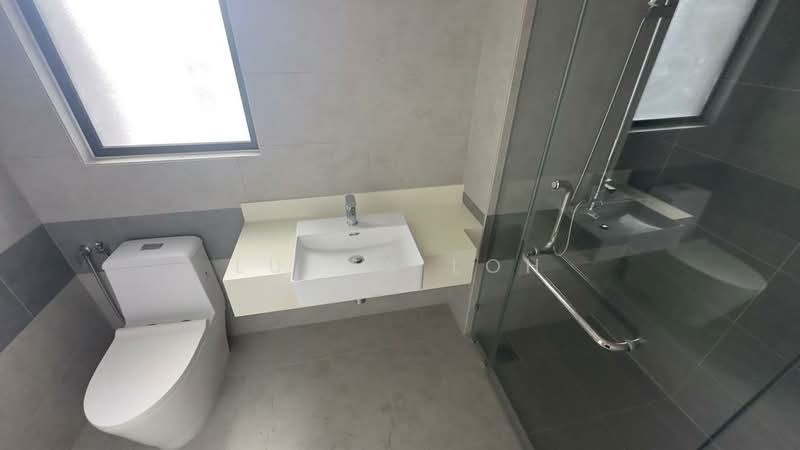 2-storey Terraced House for Sale in Sungai Buloh (Selangor) - Lucas Loh - Bathroom - PropertyGuru.com.my
