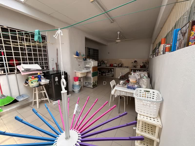 Taman Segar untuk Untuk Dijual - RM 930,000, Apr 2026 - Kitchen - PropertyGuru.com.my