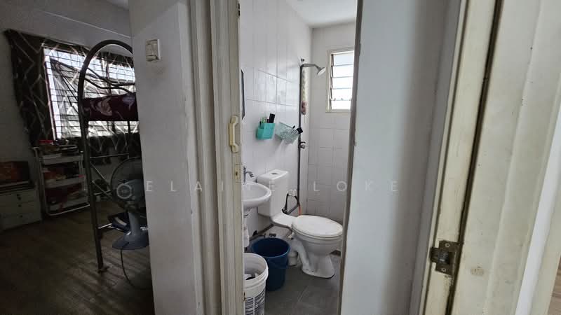 Kemuning Aman untuk Untuk Dijual - RM 240,000, Mac 2026 - Bathroom - PropertyGuru.com.my