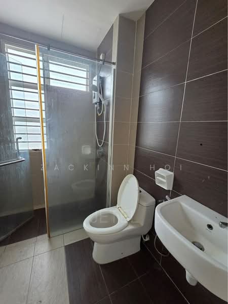 Cluster House for Sale in Canary Garden (Klang) - Zackinn Hoi - Bathroom - PropertyGuru.com.my