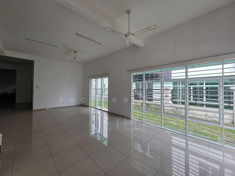 Cluster House for Rent in Canary Garden (Klang) - Zackinn Hoi - Living Room - PropertyGuru.com.my