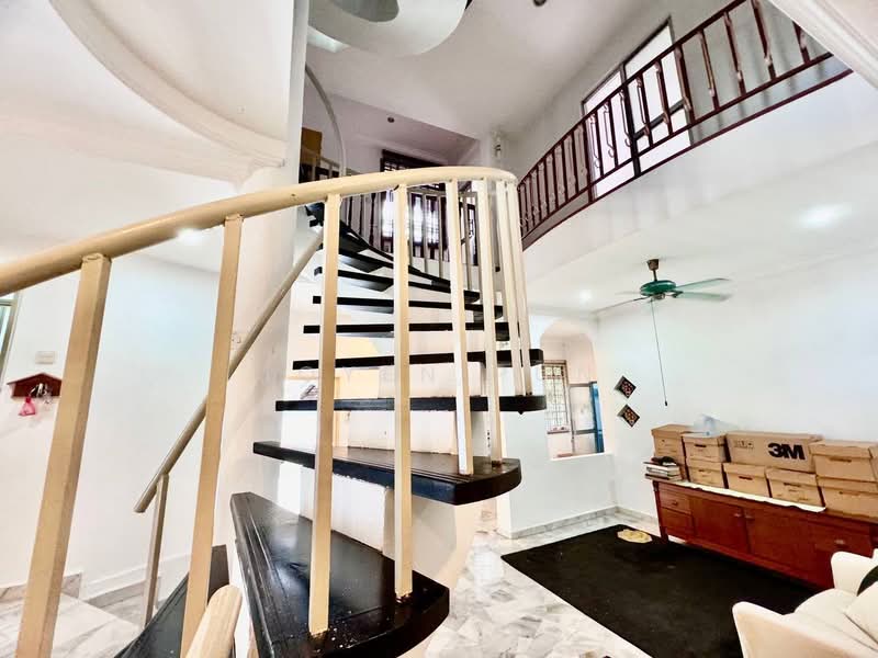 3-storey Terraced House for Sale in Kampung Seri Jaya (Tampoi) - Joyen Pun - Interior - PropertyGuru.com.my