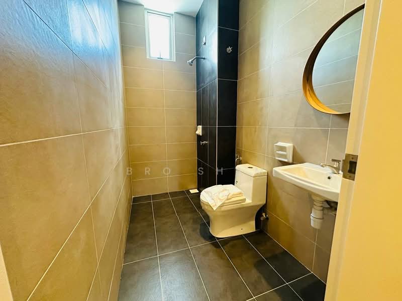 Terraced House for Sale in Mutiara Rini (Skudai) - Bro Sham - Bathroom - PropertyGuru.com.my