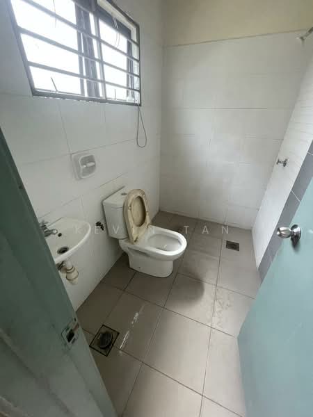 2-storey Terraced House for Sale in Lakeside Residences (Puchong) - Kevin Tan - Bathroom - PropertyGuru.com.my