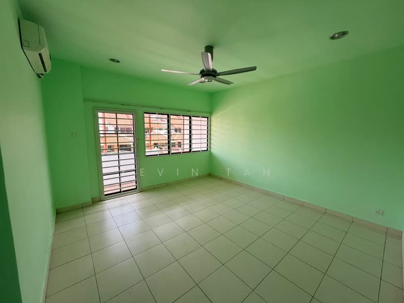 2-storey Terraced House for Sale in Lakeside Residences (Puchong) - Kevin Tan - Living Room - PropertyGuru.com.my