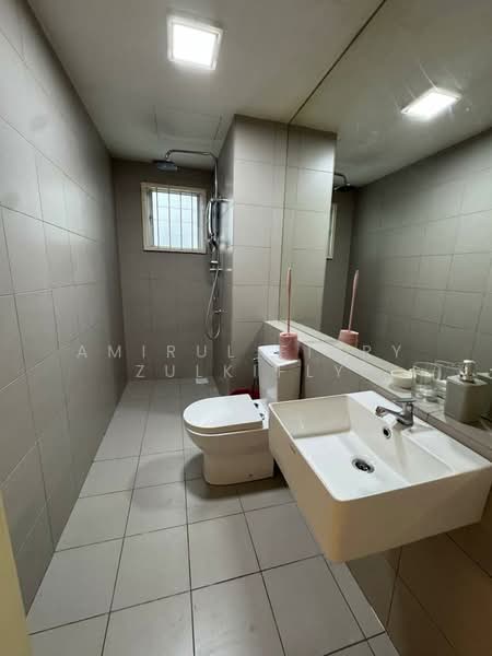 Lakefront Homes untuk Untuk Disewa - RM 2,100 /bulan, Mac 2026 - Bathroom - PropertyGuru.com.my