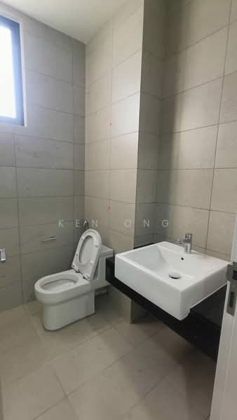 Semi-Detached House for Rent in Shah Alam (Selangor) - Ken Ong - Bathroom - PropertyGuru.com.my