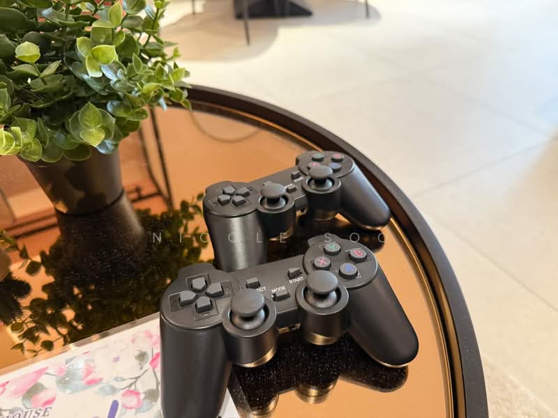 Untuk Disewa - Paxtonz