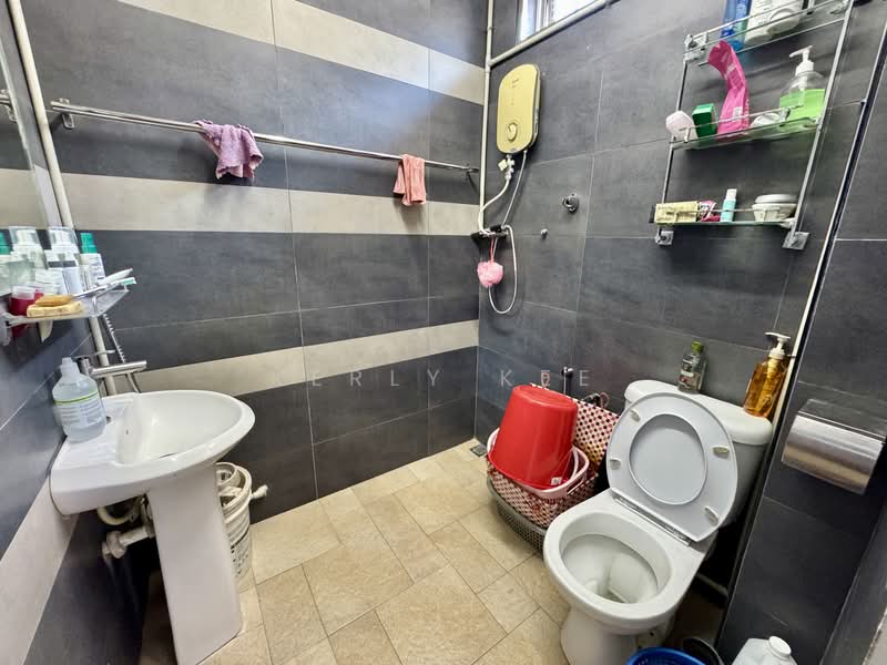 Taman Desa Murni untuk Untuk Dijual - RM 1,100,000, Apr 2026 - Bathroom - PropertyGuru.com.my