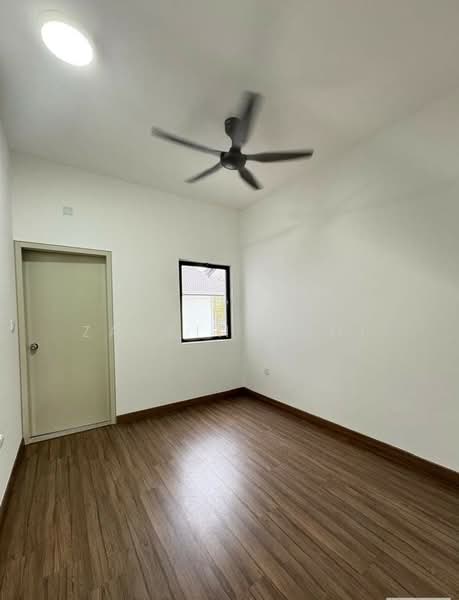 2-storey Terraced House for Rent in Bandar Bukit Raja (Klang) - Zackinn Hoi - Bedroom - PropertyGuru.com.my
