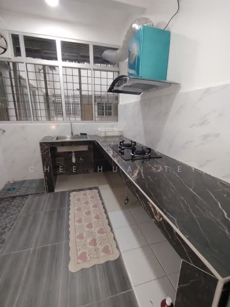 Apartment for Rent at Pangsapuri Sri Alpinia - Chee Huai Tey - Kitchen - PropertyGuru.com.my