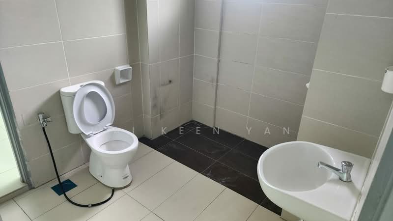 Condominium for Sale at D'suria Condominium - Wai Keen Yan - Bathroom - PropertyGuru.com.my