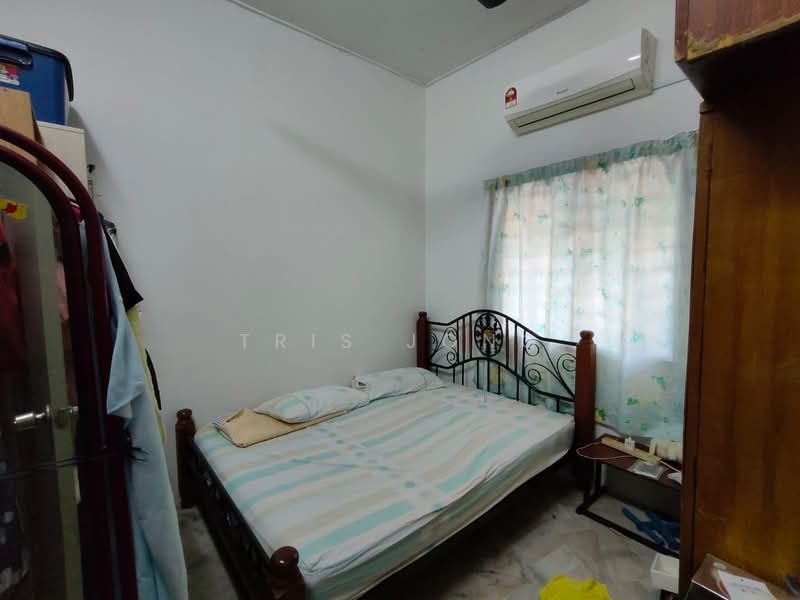 Taman Bukit Rawang Jaya untuk Untuk Dijual - RM 350,000, Mac 2026 - Bedroom - PropertyGuru.com.my