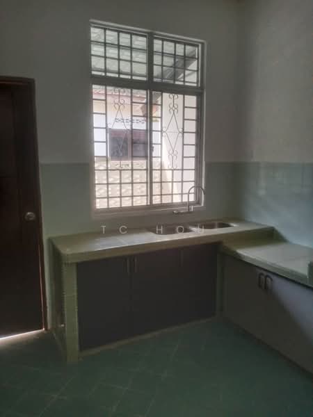 Bandar Rinching untuk Untuk Dijual - RM 360,000, Mac 2026 - Kitchen - PropertyGuru.com.my