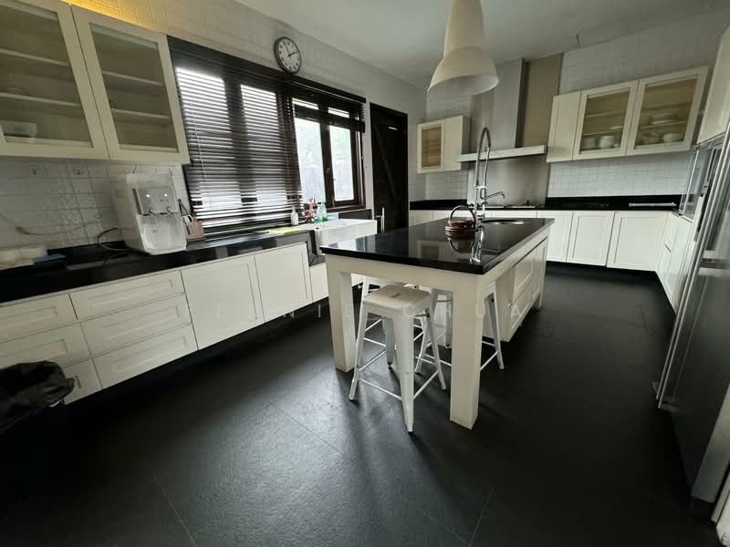 Bungalow for Sale in Taman Kolam Air (Johor Bahru) - Fennie Chua - Kitchen - PropertyGuru.com.my