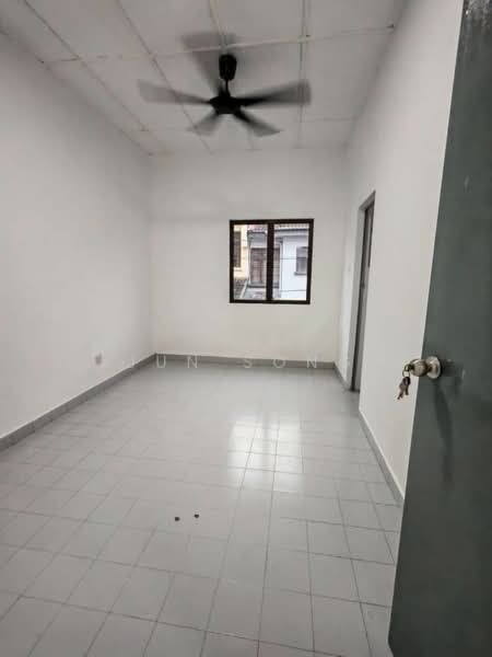 Desa Cemerlang Jalan Lanjut 14 untuk Untuk Dijual - RM 578,000, Mac 2026 - Interior - PropertyGuru.com.my