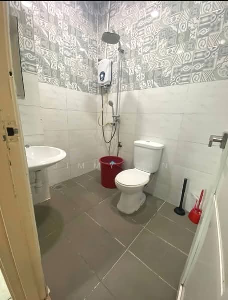 Semi-Detached House for Sale in Bandar Bukit Tinggi 2 (Klang) - Jimmy Tan - Bathroom - PropertyGuru.com.my