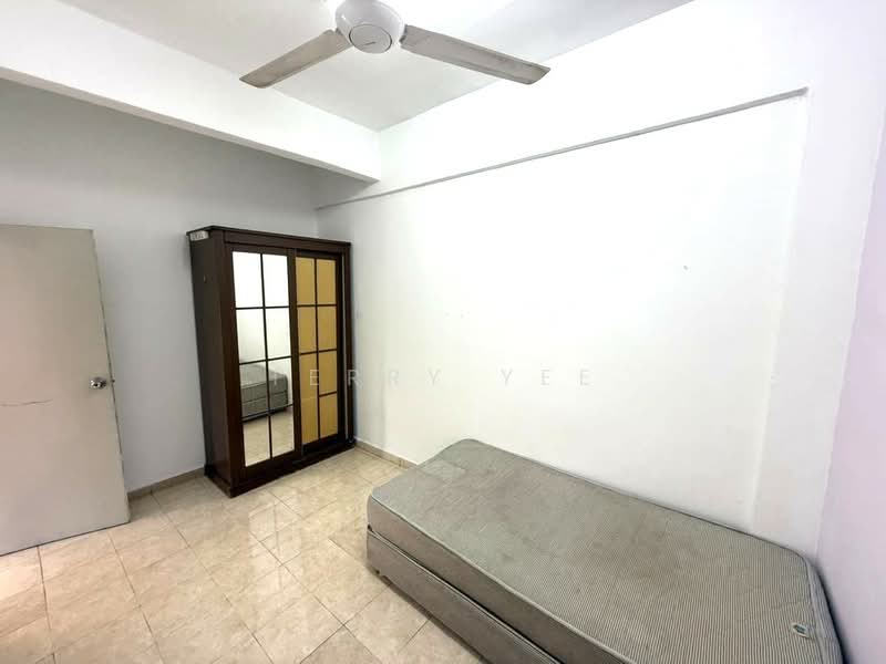 Kenari Court untuk Untuk Dijual - RM 290,000, Mac 2026 - Bedroom - PropertyGuru.com.my