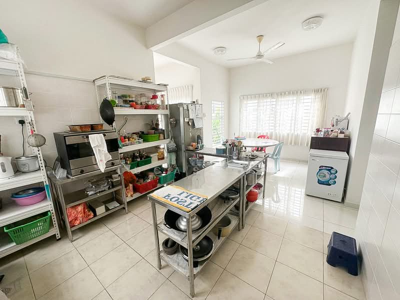 Semi-Detached House for Rent in Kota Emerald (Rawang) - Lucas Loh - Kitchen - PropertyGuru.com.my