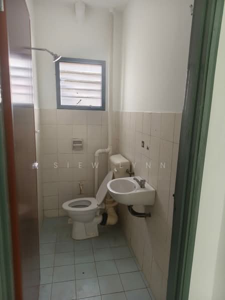 Apartment for Rent at Saujana Damansara - Siew Lynn - Bathroom - PropertyGuru.com.my