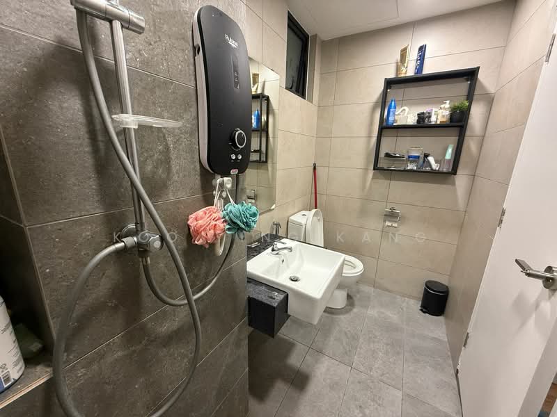 Service Residence for Sale at AraTre' Residences - Koo Ying Kang - Bathroom - PropertyGuru.com.my
