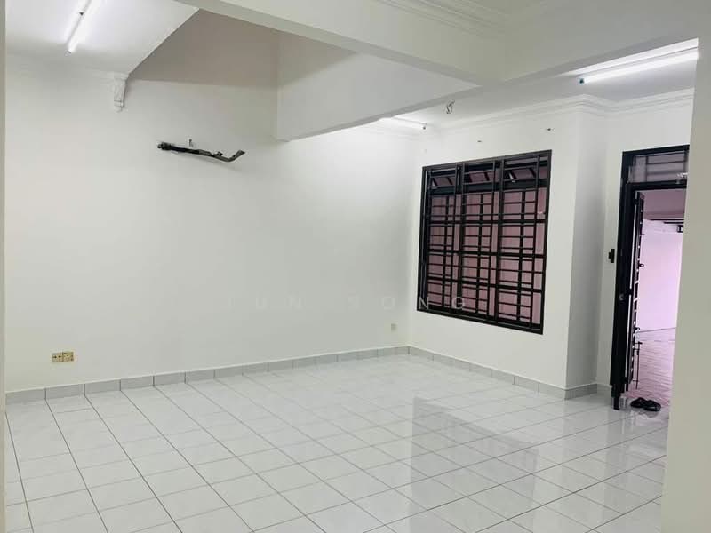 1.5-storey Terraced House for Rent in Bandar Seri Alam (Masai) - Jun Song - PropertyGuru.com.my