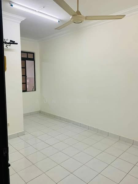 1.5-storey Terraced House for Rent in Bandar Seri Alam (Masai) - Jun Song - PropertyGuru.com.my