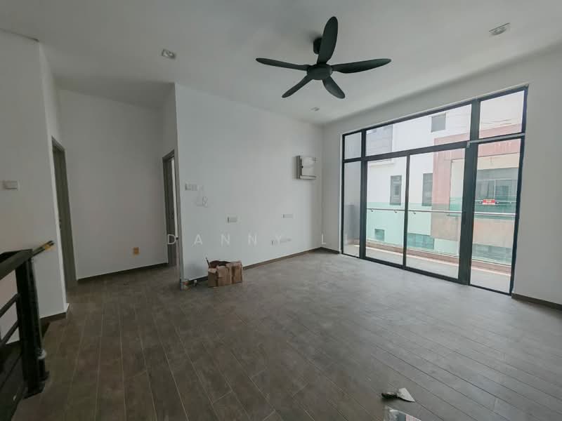Semi-Detached House for Sale in Subang Jaya (Selangor) - Danny Lim - Living Room - PropertyGuru.com.my