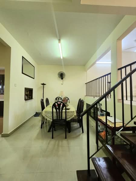 2-storey Terraced House for Sale in SS1 (Petaling Jaya) - Loharaj . - Dining Room - PropertyGuru.com.my