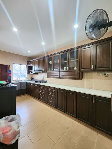 2-storey Terraced House for Sale in SS1 (Petaling Jaya) - Loharaj . - Kitchen - PropertyGuru.com.my