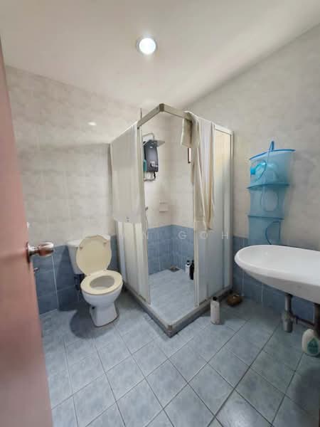 Semi-Detached House for Sale in Bandar Bukit Puchong 2 (Puchong) - Evan Goh - Bathroom - PropertyGuru.com.my