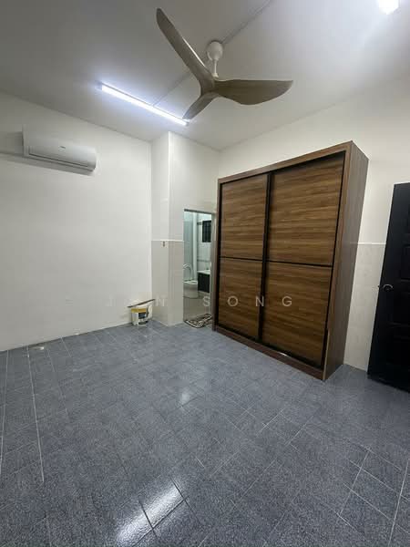 1.5-storey Terraced House for Rent in Bandar Seri Alam (Masai) - Jun Song - Interior - PropertyGuru.com.my