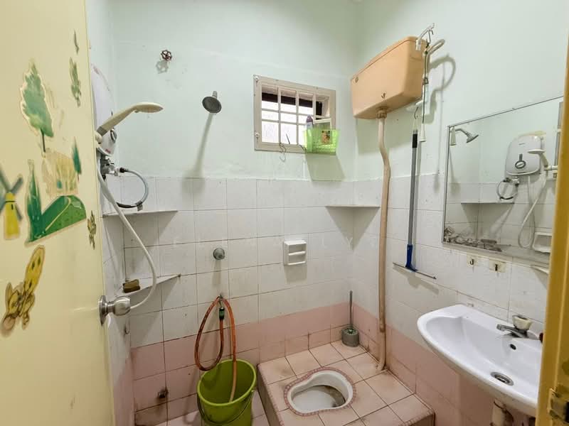 1-storey Terraced House for Sale in Skudai (Johor) - Elena Lye - Bathroom - PropertyGuru.com.my