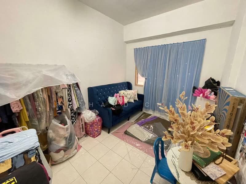 Apartment for Sale at Pangsapuri Permai Puteri - Richard Chia - Living Room - PropertyGuru.com.my