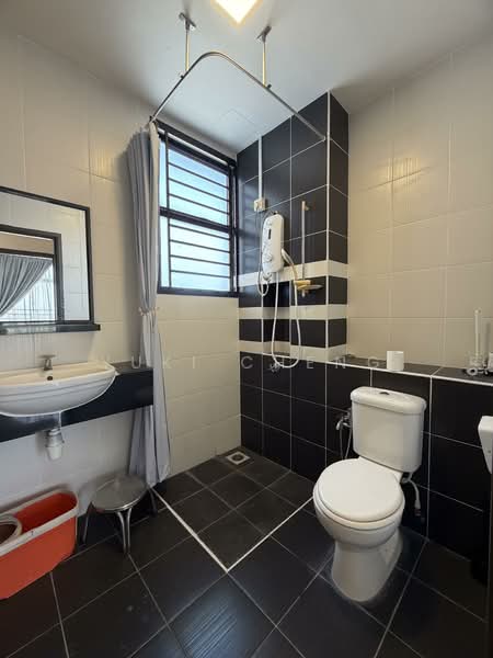 Apartment for Rent at Seri Austin Residence (Pangsapuri Seri Austin) - Yuki Cheng - Bathroom - PropertyGuru.com.my