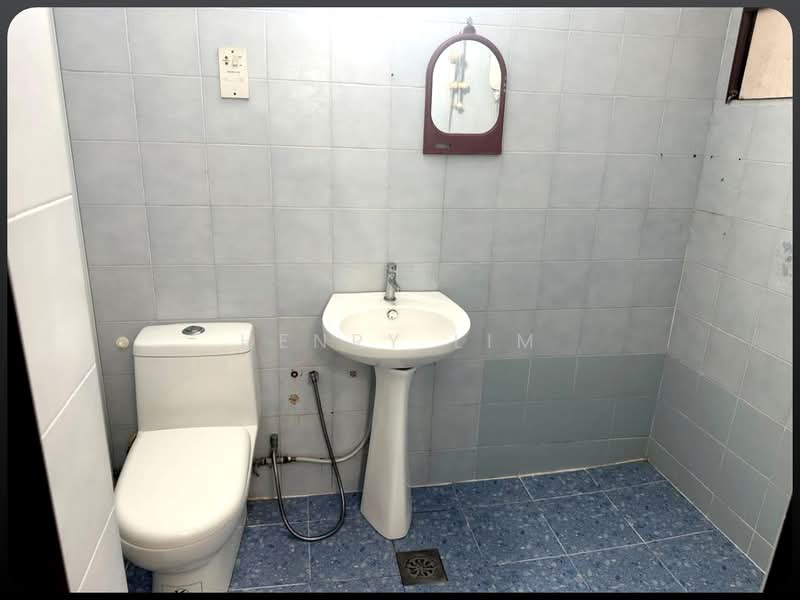 GCB Court untuk Untuk Disewa - RM 2,000 /bulan, Mac 2026 - Bathroom - PropertyGuru.com.my