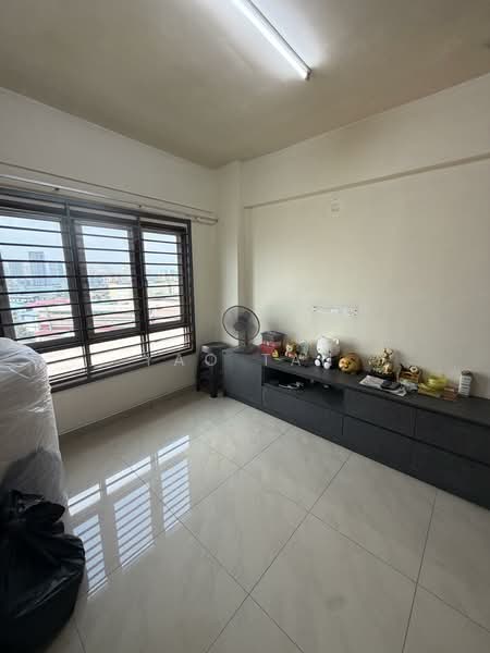 Apartment for Sale at Impian Seri Setia Apartment - Yao Tan - Living Room - PropertyGuru.com.my