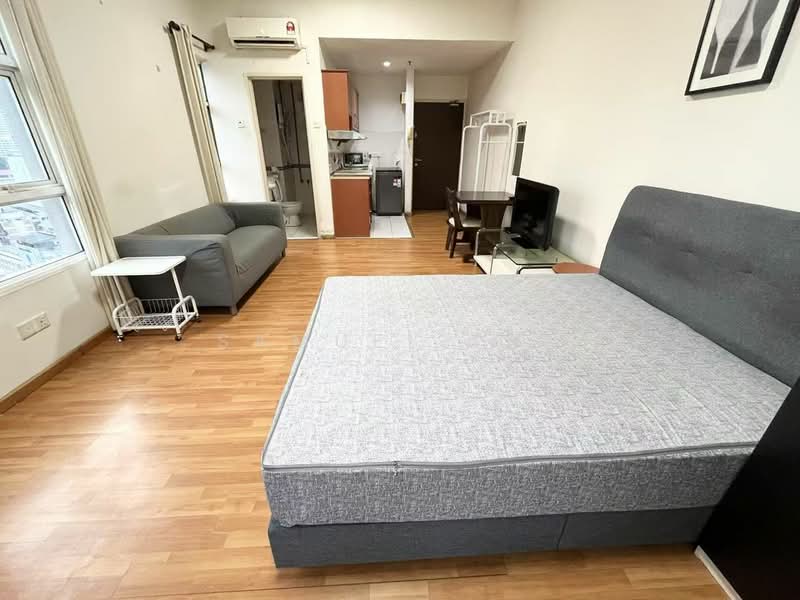 Maytower Serviced Residences untuk Untuk Disewa - RM 1,600 /bulan, Mac 2026 - Living Room - PropertyGuru.com.my