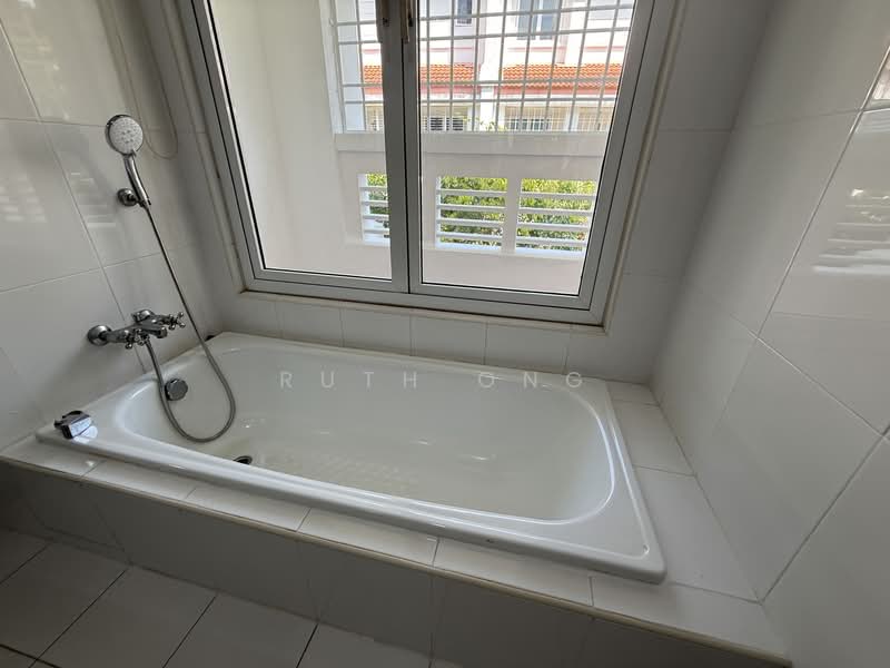 Ariza Seri Tanjung Pinang untuk Untuk Disewa - RM 5,000 /bulan, Mac 2026 - Bathroom - PropertyGuru.com.my