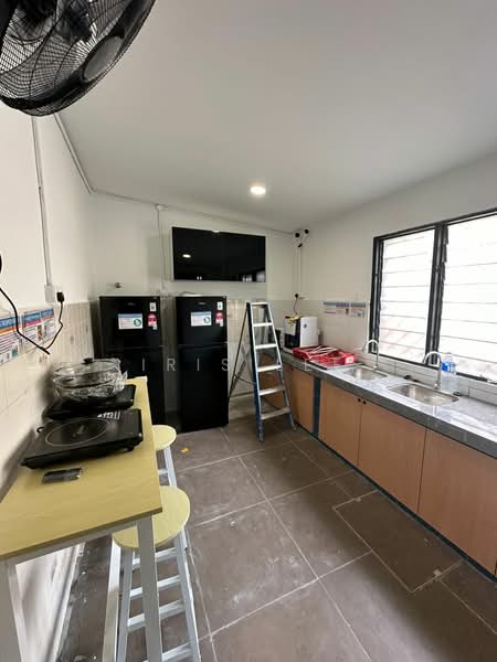 Taman Pertama Cheras untuk Untuk Disewa - RM 550 /bulan, Mac 2026 - Kitchen - PropertyGuru.com.my